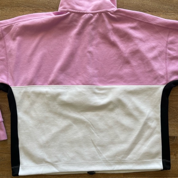 DKNY - Picture 9 of 11